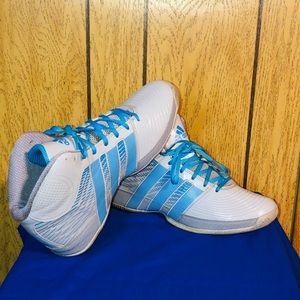 👟Men Adidas Size: 10 1/2👟